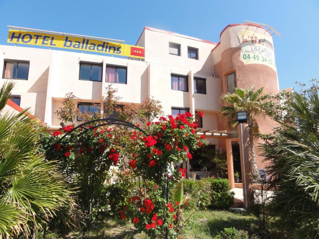 Hotel L'Hacienda Martigues Bagian luar foto