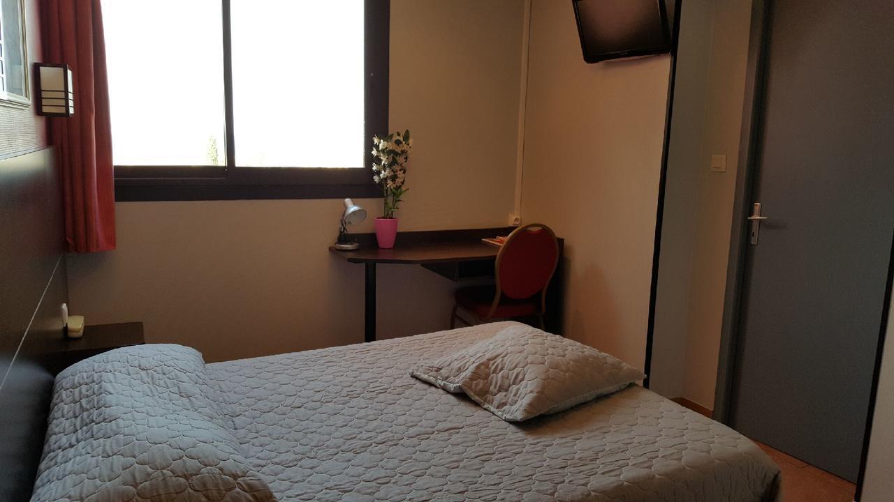 Hotel L'Hacienda Martigues Bagian luar foto